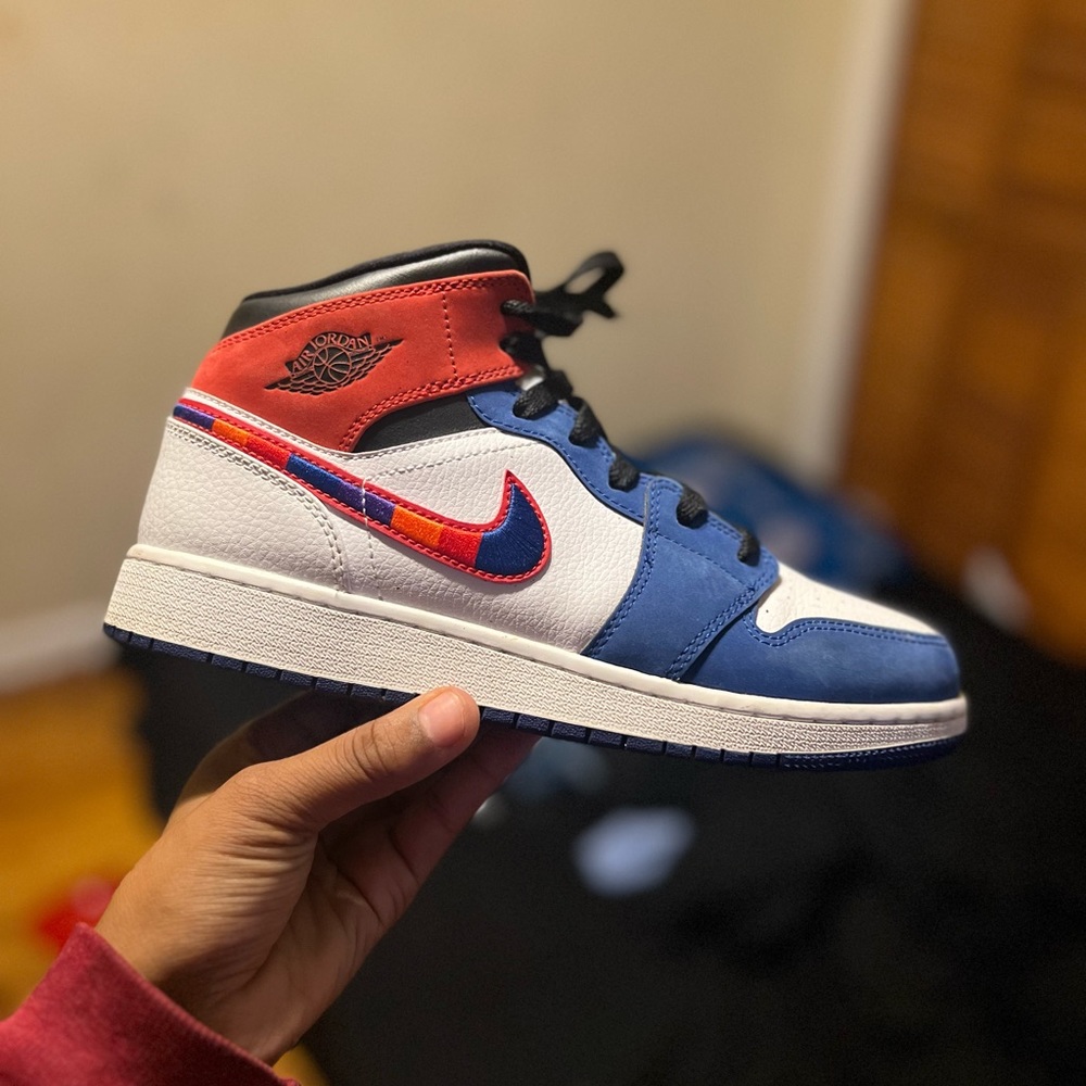 AUTHENTIC JORDAN 1‼️‼️ SIZE 6 1/5‼️‼️